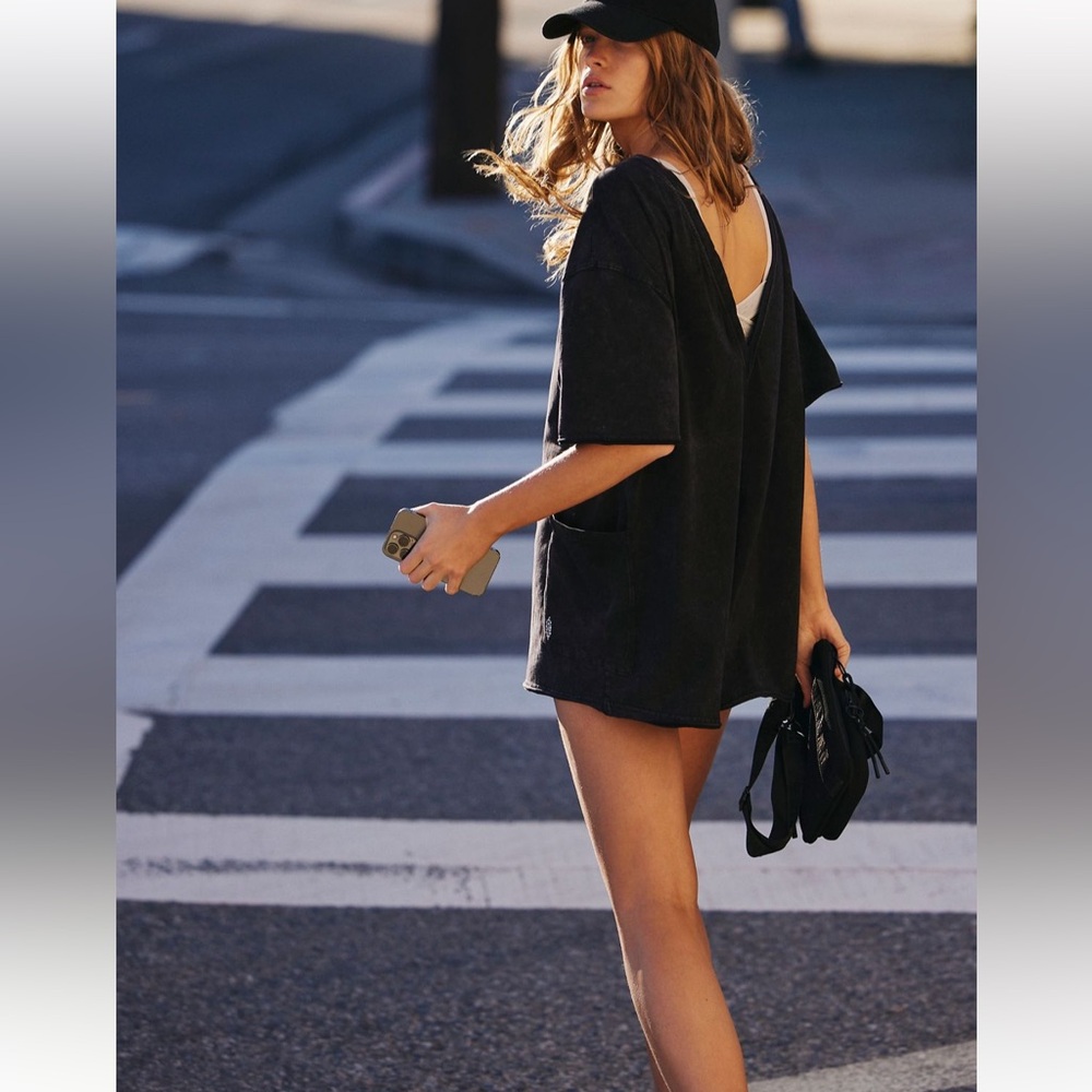 Free People Hot Shot Tee Romper Size Small Black - Picture 4 of 4